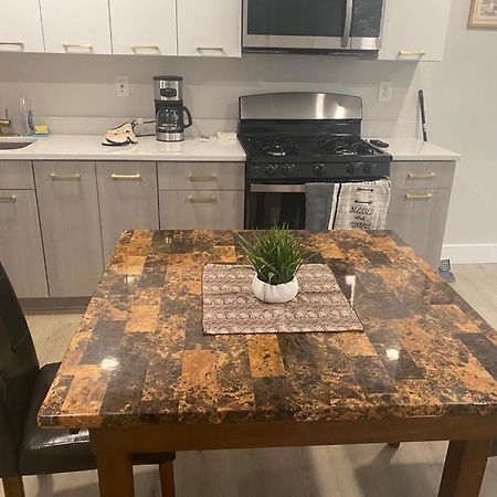 Stylish Room 8Mins To Newark Airport Exterior photo