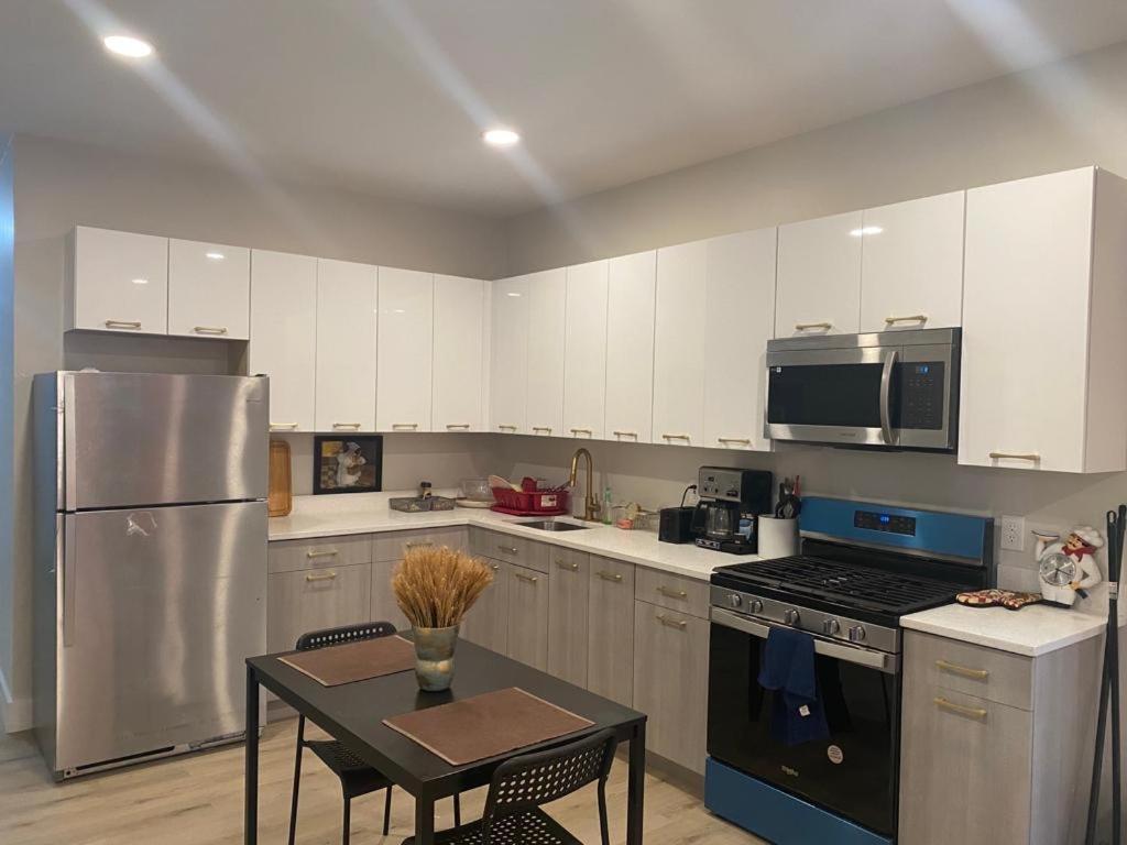 Stylish Room 8Mins To Newark Airport Exterior photo